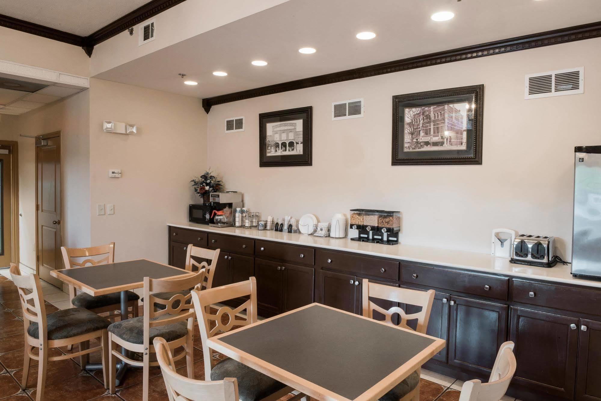 Americas Best Value Inn & Suites-Griffin Dış mekan fotoğraf